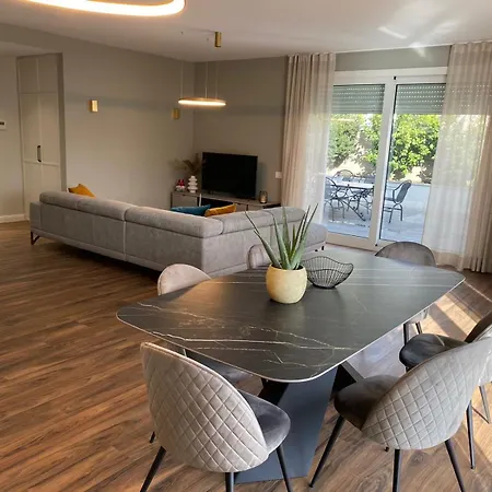 Daire Luxury Penthouse With Terrace And Private Parking In *