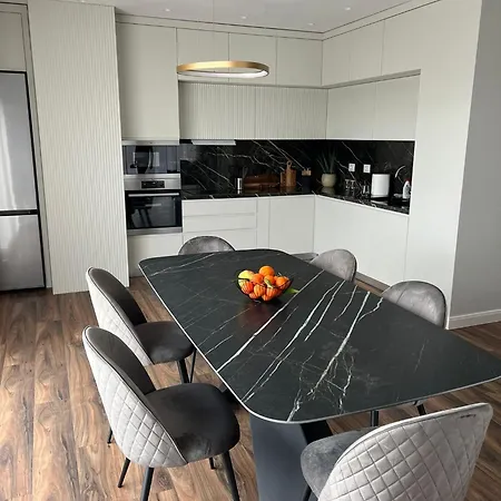 Luxury Penthouse With Terrace And Private Parking In * Tiran